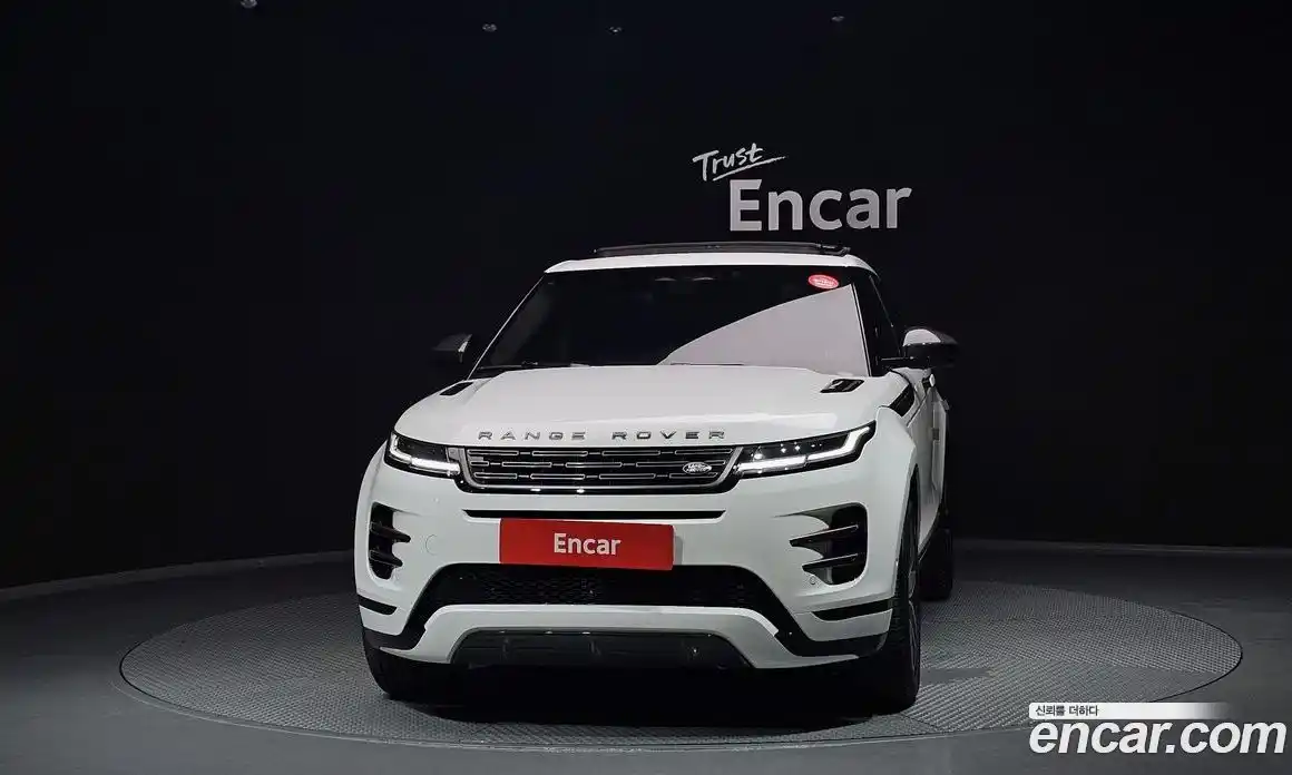 Land Rover Range-Rover Evoque 2024 2.0 гидро в Москве № 231106, фото 3