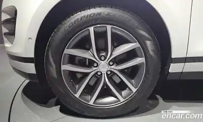 Land Rover Range-Rover Evoque 2024 2.0 гидро в Москве № 231106, миниатюра 5