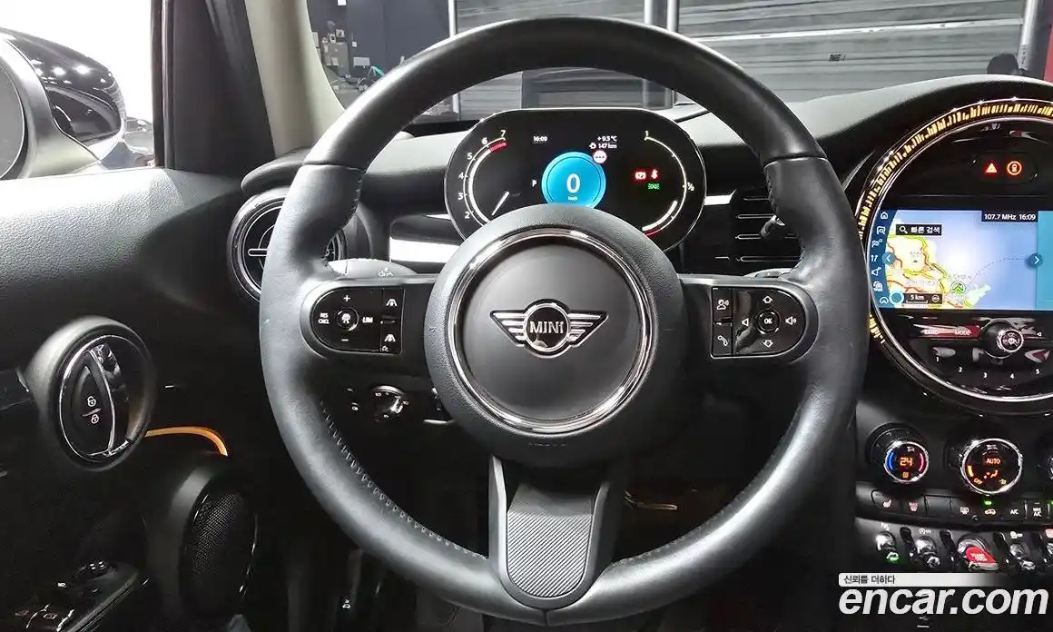 Mini Cooper 2022 2.0 гидро в Москве № 231405, фото 13