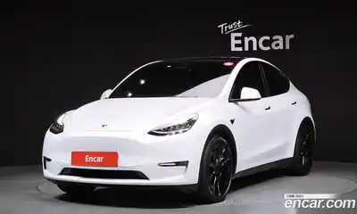 Tesla Model Y, 2021