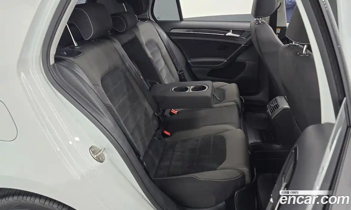 Volkswagen Golf 2014 2.0 гидро в Москве № 232199, фото 12