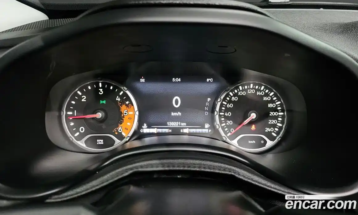 Jeep Renegade 2017 2.0 гидро в Москве № 232694, фото 8