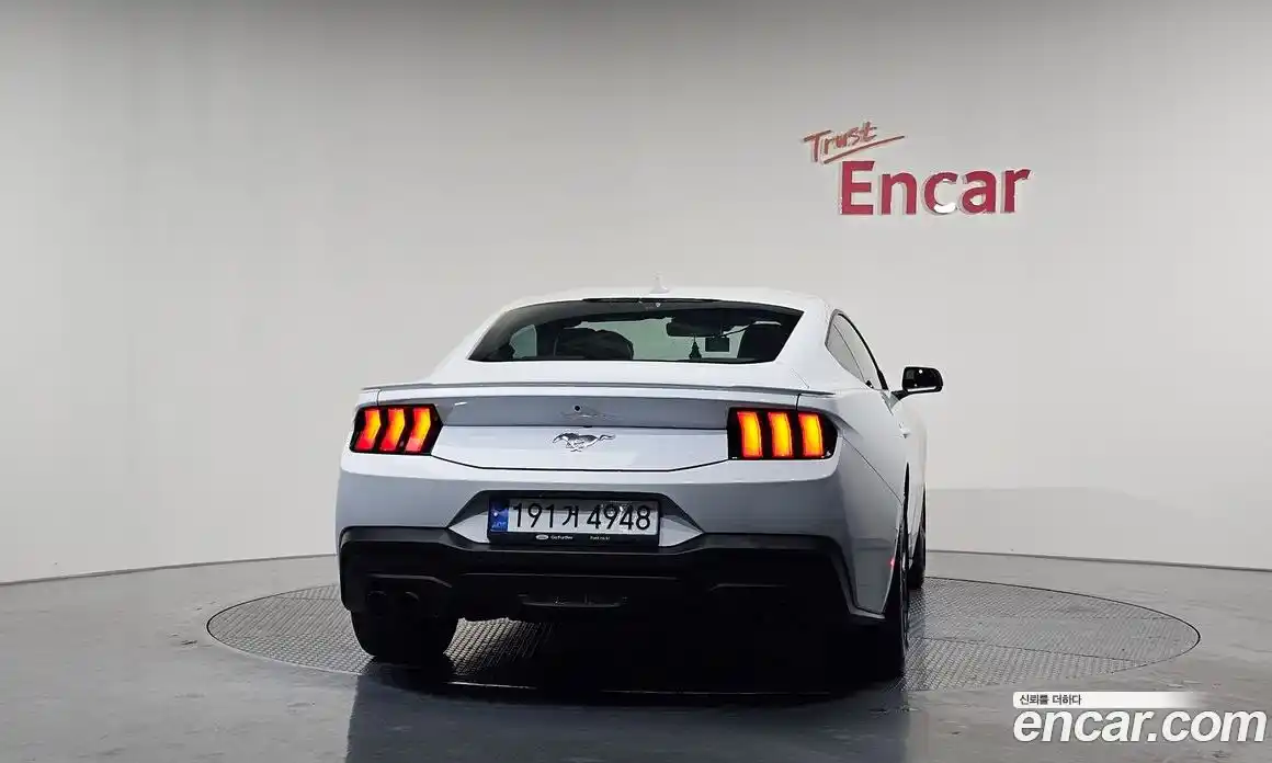 Ford Mustang 2024 2.3 гидро в Москве № 233094, фото 4