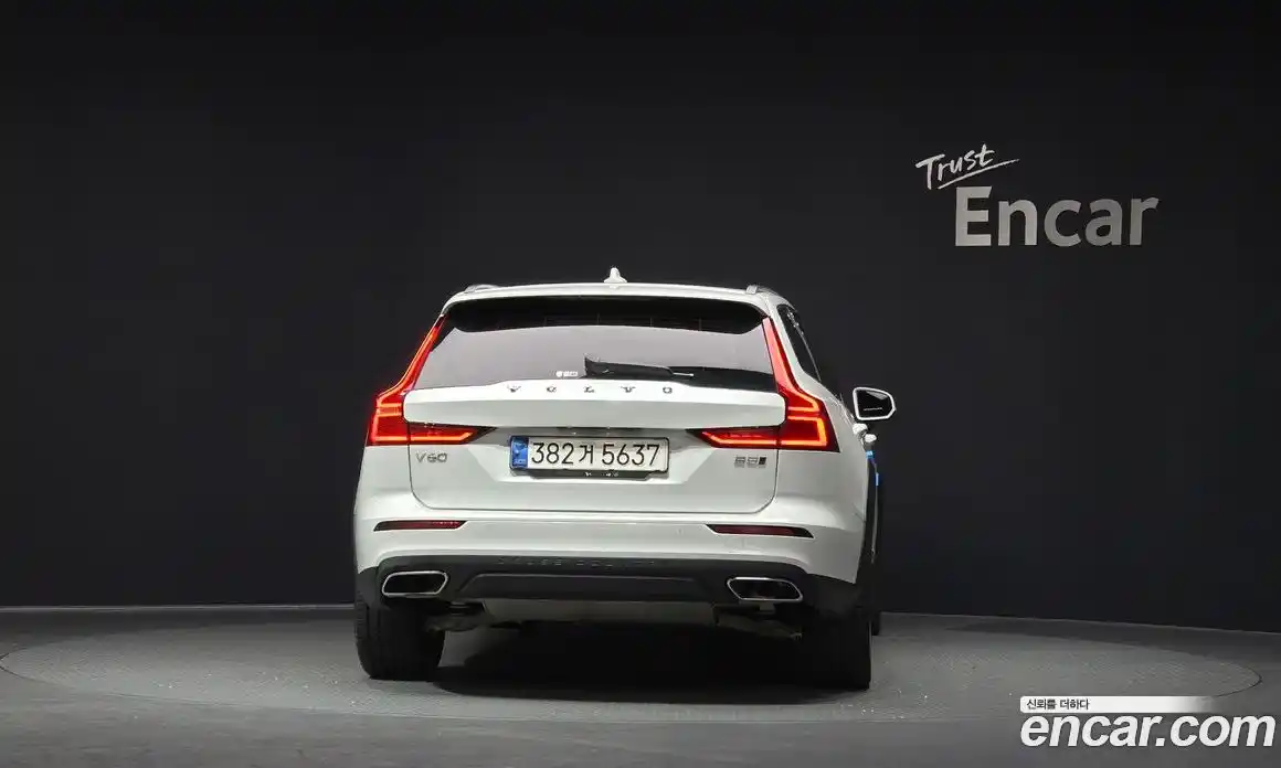 Volvo V60 2021 2.0 гидро в Москве № 250916, фото 4