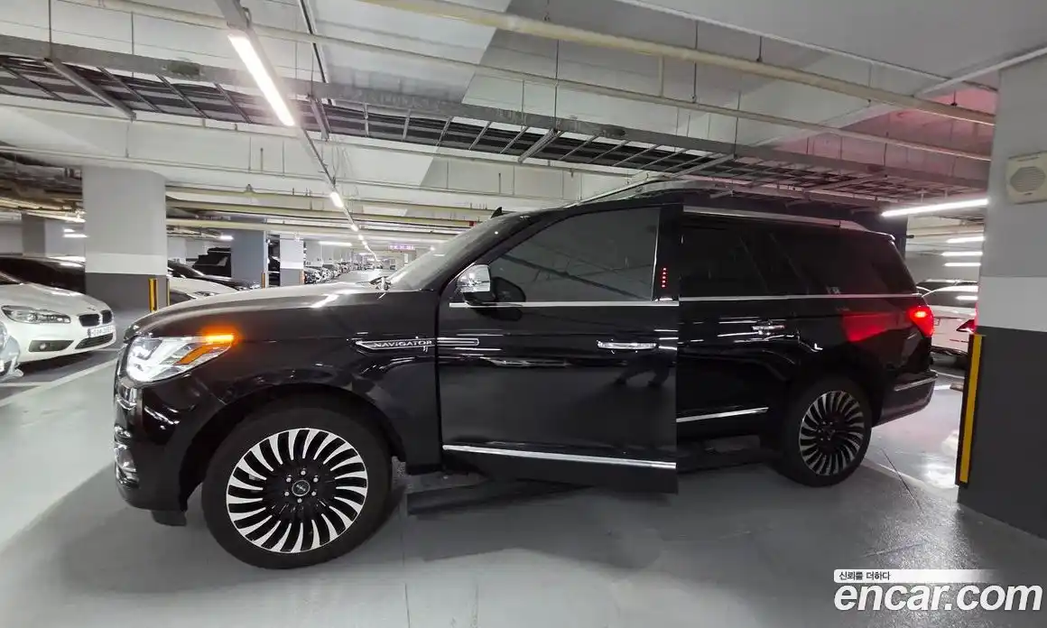 Lincoln Navigator 2019 3.5 гидро в Москве № 255869, фото 3