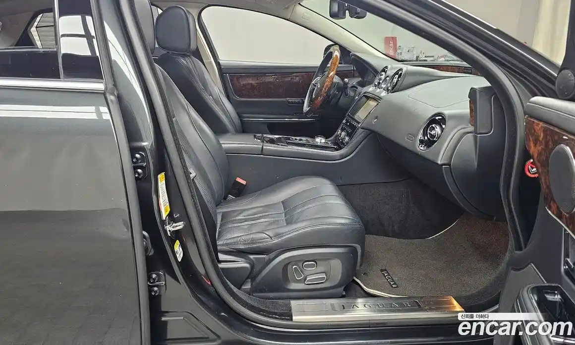 Jaguar XJ 2011 5.0 гидро в Москве № 304992, фото 11