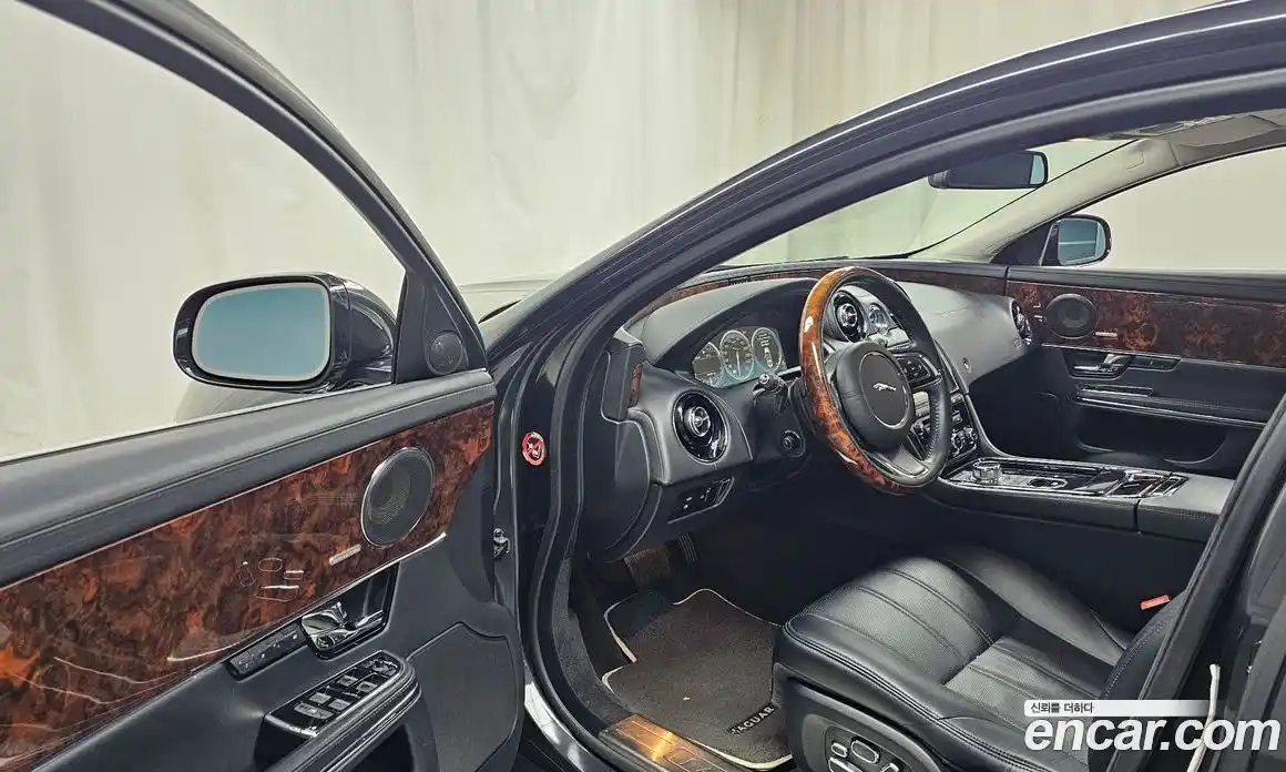 Jaguar XJ 2011 5.0 гидро в Москве № 304992, фото 10