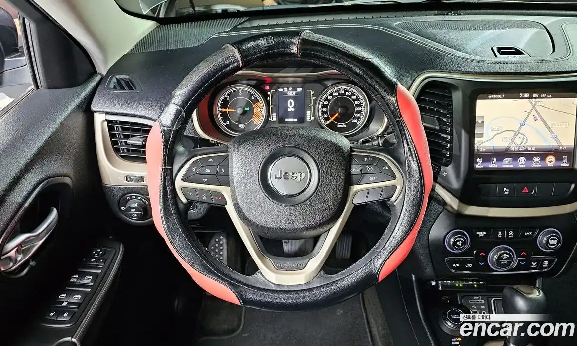 Jeep Cherokee 2015 2.0 гидро в Москве № 318267, фото 13