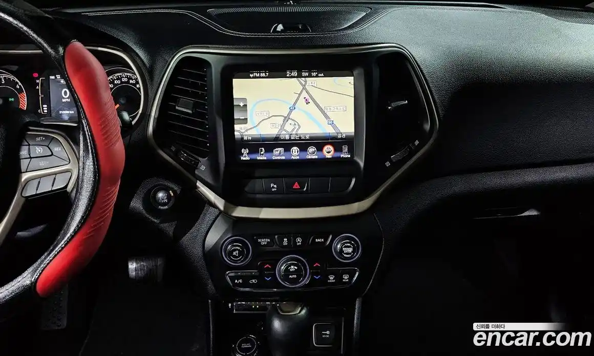 Jeep Cherokee 2015 2.0 гидро в Москве № 318267, фото 14