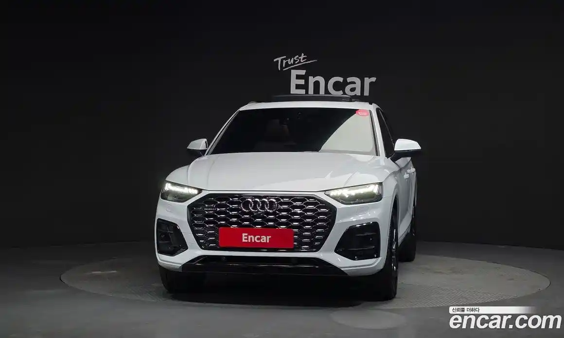 Audi Q5 2023 2.0 гидро в Москве № 325314, фото 3