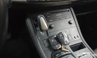 Lexus CT200h 2017 1.8 гидро в Москве № 329613, миниатюра 9