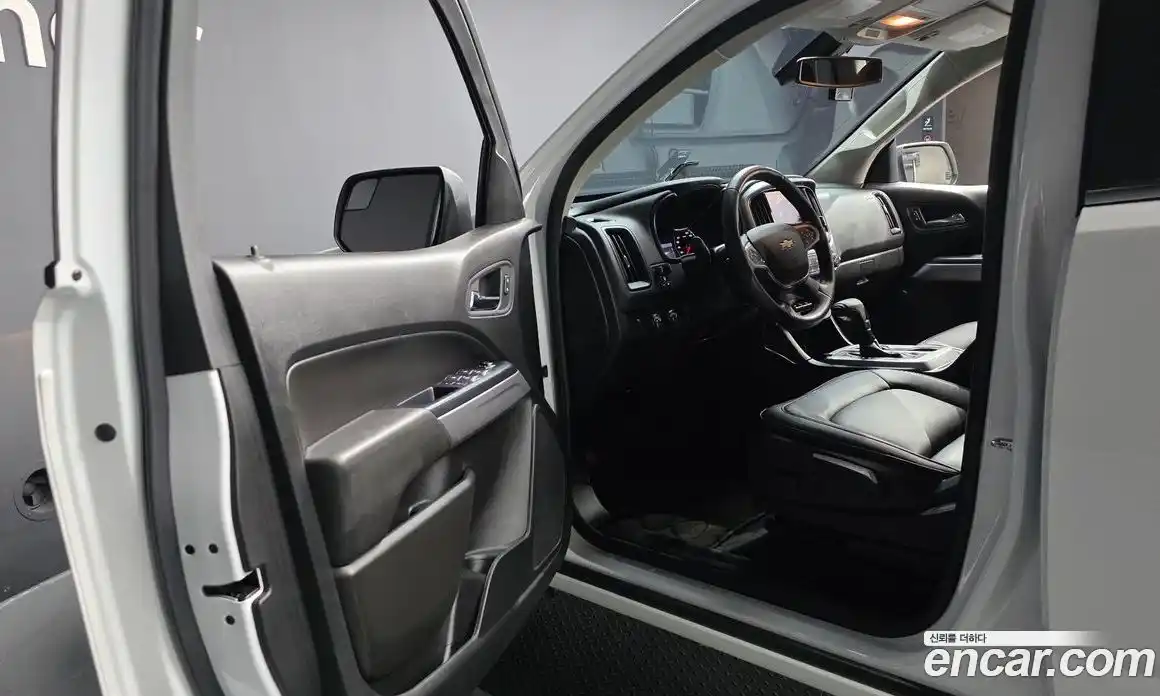 Chevrolet Colorado 2020 3.6 гидро в Москве № 39900, фото 10