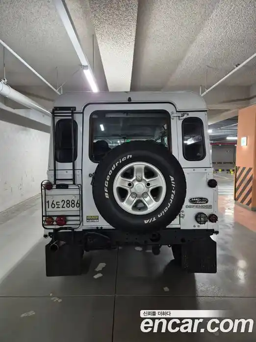 Land Rover Defender 2010 2.2 механика в Москве № 416642, фото 4