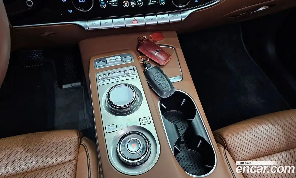 Genesis GV70 2022 2.5 гидро в Москве № 58634, фото 9