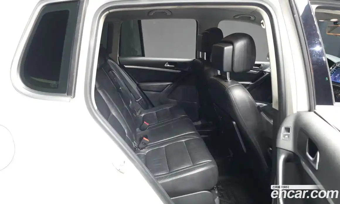 Volkswagen Tiguan 2013 2.0 гидро в Москве № 629251, фото 12