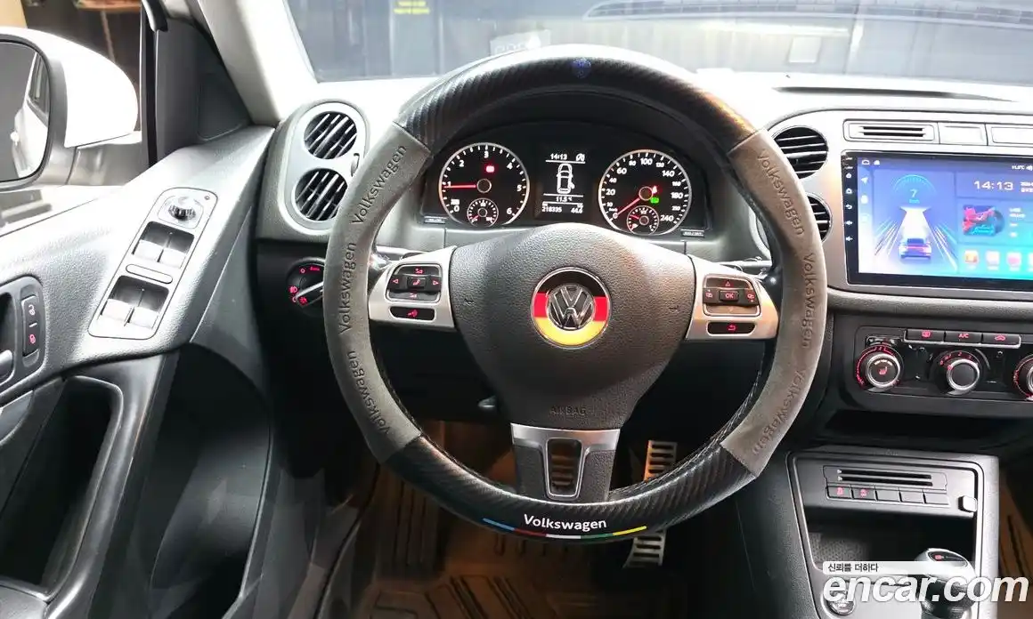 Volkswagen Tiguan 2013 2.0 гидро в Москве № 629251, фото 13