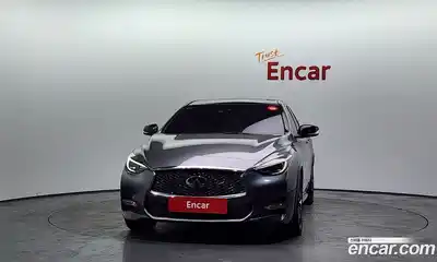 Infiniti Q30 2017 2.0 гидро в Москве № 897319, миниатюра 3