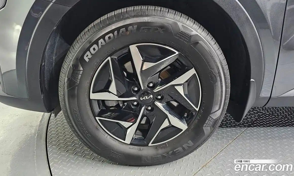 Kia Sorento 2024 1.6 гидро в Москве № 929924, фото 5