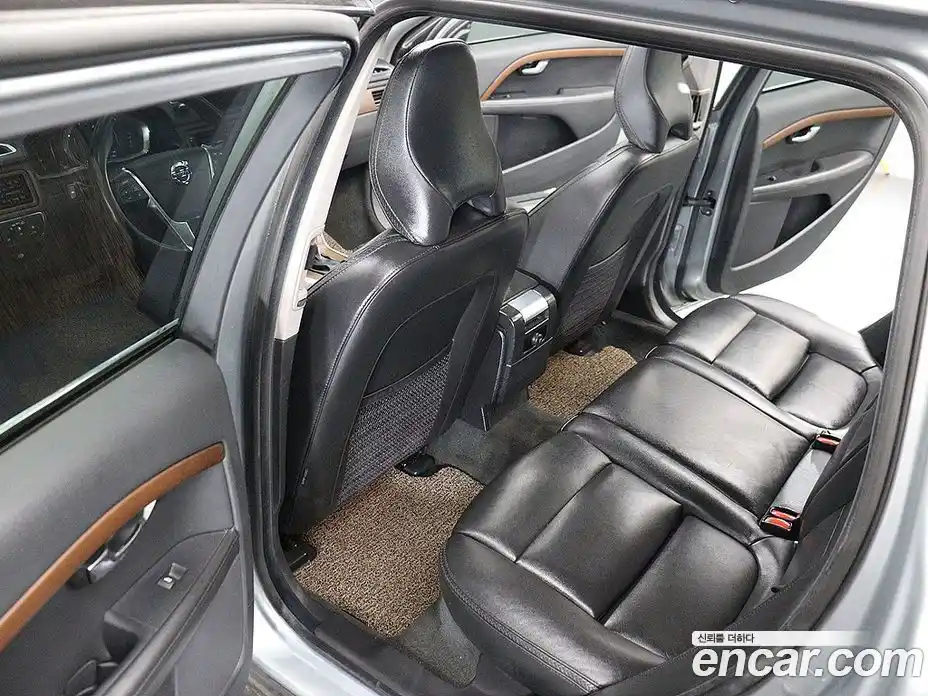 Volvo XC70 2016 2.0 гидро в Москве № 967836, фото 15