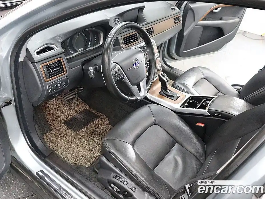 Volvo XC70 2016 2.0 гидро в Москве № 967836, фото 16