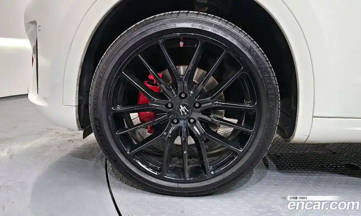 Maserati Levante 2017 3.0 гидро в Москве № 976441, фото 5