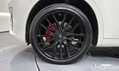 Maserati Levante 2017 3.0 гидро в Москве № 976441, миниатюра 5