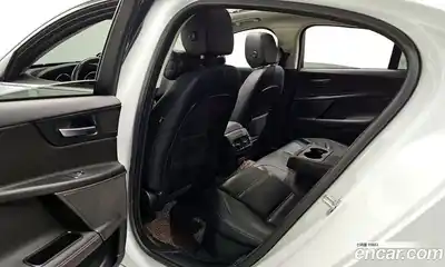 Jaguar XE 2015 2.0 гидро в Москве № 976502, миниатюра 11