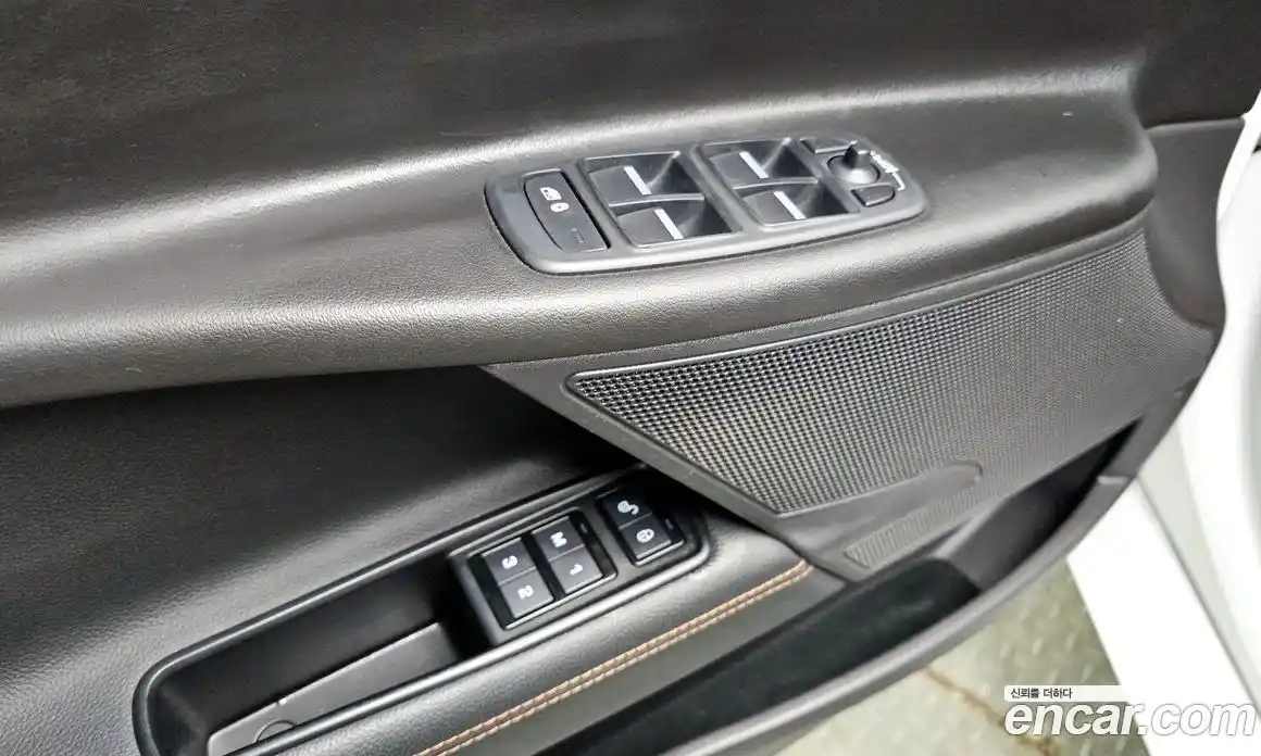 Jaguar XE 2015 2.0 гидро в Москве № 976502, фото 13