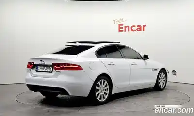 Jaguar XE 2015 2.0 гидро в Москве № 976502, миниатюра 2