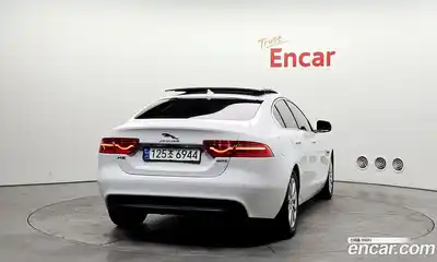 Jaguar XE 2015 2.0 гидро в Москве № 976502, миниатюра 4