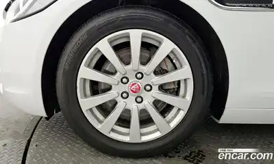 Jaguar XE 2015 2.0 гидро в Москве № 976502, миниатюра 5