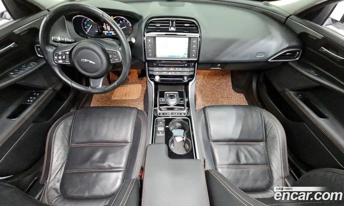 Jaguar XE 2015 2.0 гидро в Москве № 976502, фото 7