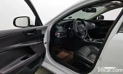 Jaguar XE 2015 2.0 гидро в Москве № 976502, миниатюра 10