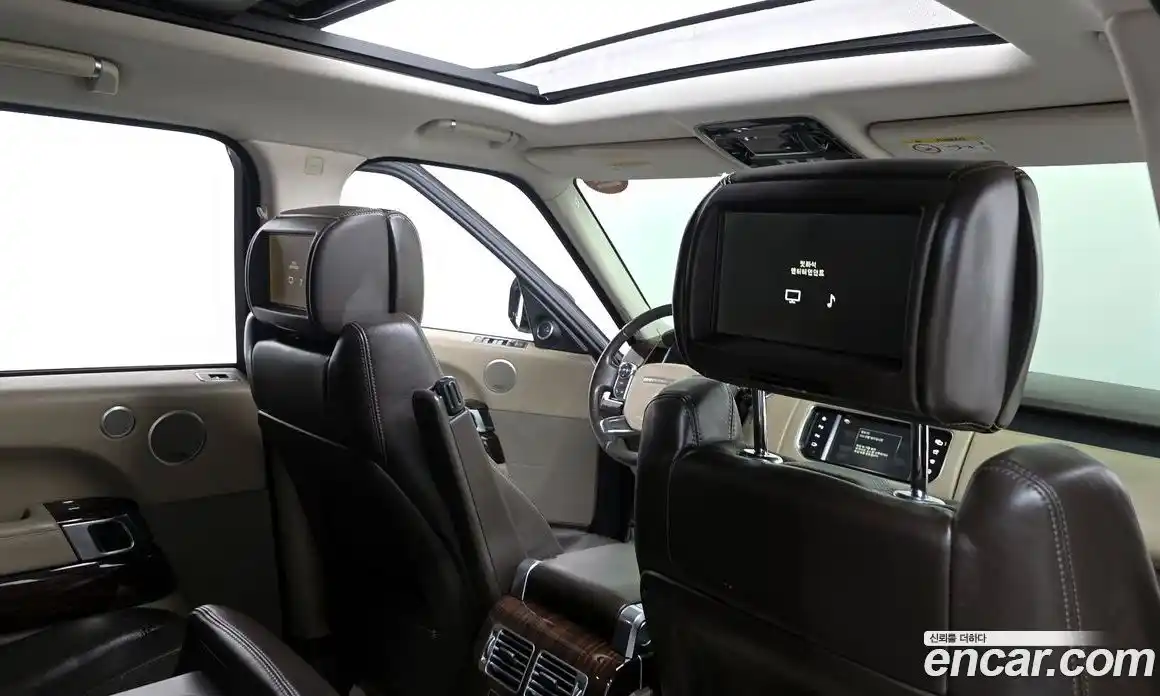 Land Rover Range-Rover 2015 4.4 гидро в Москве № 1013527, фото 18