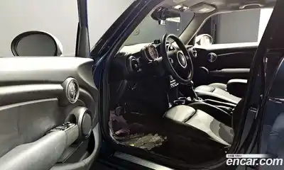Mini Cooper 2017 1.5 гидро в Москве № 1014065, миниатюра 12