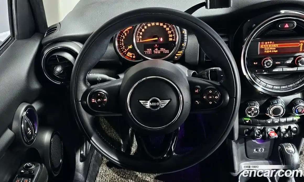 Mini Cooper 2017 1.5 гидро в Москве № 1014065, фото 15