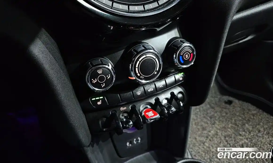 Mini Cooper 2017 1.5 гидро в Москве № 1014065, фото 17
