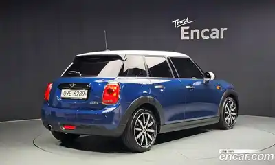 Mini Cooper 2017 1.5 гидро в Москве № 1014065, миниатюра 2