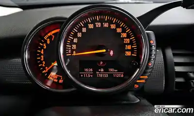 Mini Cooper 2017 1.5 гидро в Москве № 1014065, миниатюра 8
