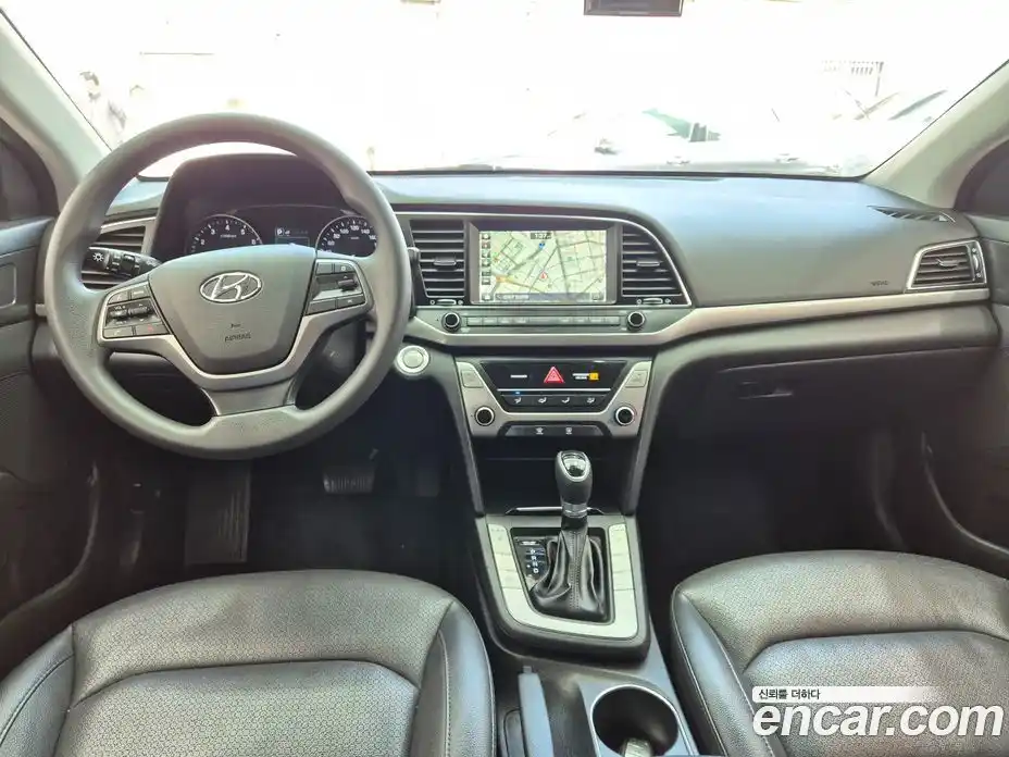 Hyundai Avante 2017 1.6 Автомат в Москве № 1065603, фото 11