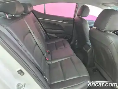 Hyundai Avante 2017 1.6 Автомат в Москве № 1065603, миниатюра 7