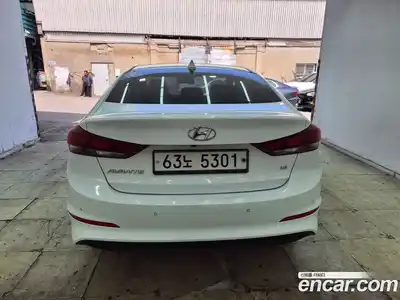 Hyundai Avante 2017 1.6 Автомат в Москве № 1065603, миниатюра 8