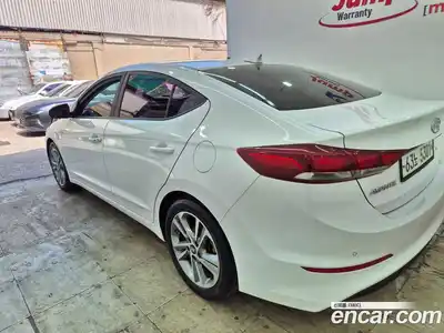 Hyundai Avante 2017 1.6 Автомат в Москве № 1065603, миниатюра 10