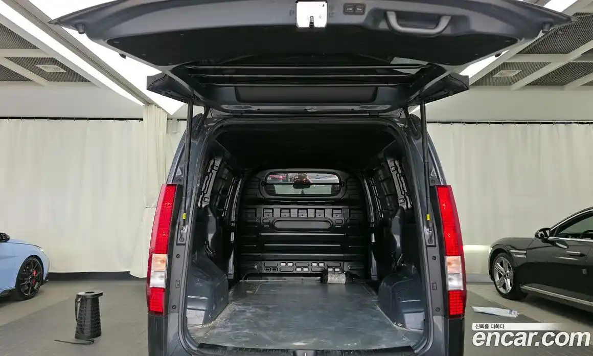 Hyundai Staria 2023 2.2 Автомат в Москве № 1065607, фото 20