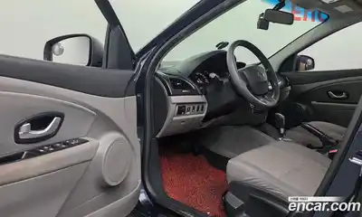 Renault SM3 2010 1.6 гидро в Москве № 148411, миниатюра 11
