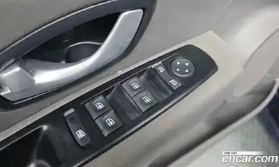 Renault SM3 2010 1.6 гидро в Москве № 148411, миниатюра 12