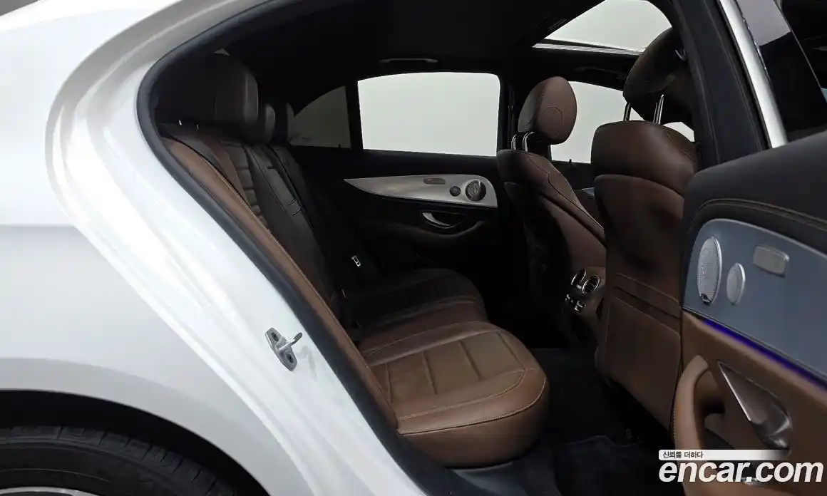 Mercedes-Benz E-Class 2021 2.0 гидро в Москве, фото 12