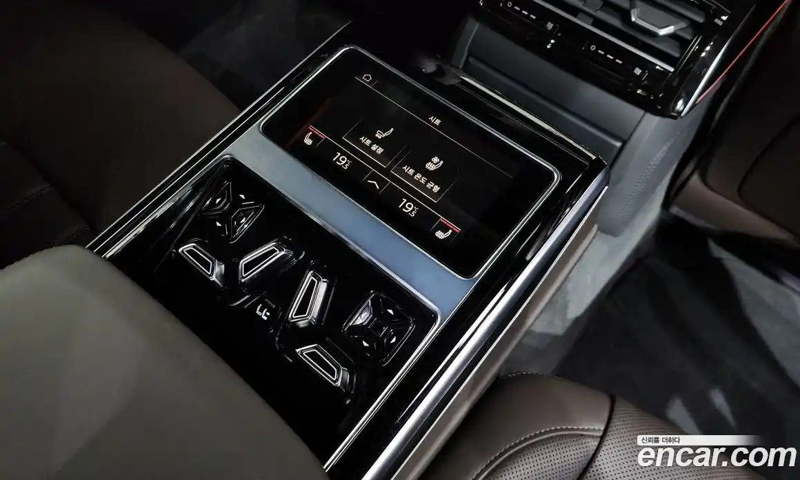 Audi A8 2023 3.0 гидро в Москве № 162503, фото 18