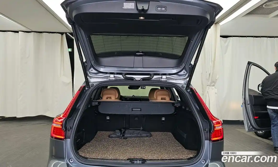 Volvo V60 2019 2.0 гидро в Москве № 164514, фото 20