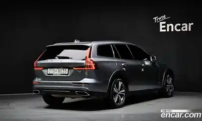 Volvo V60 2019 2.0 гидро в Москве № 164514, миниатюра 2